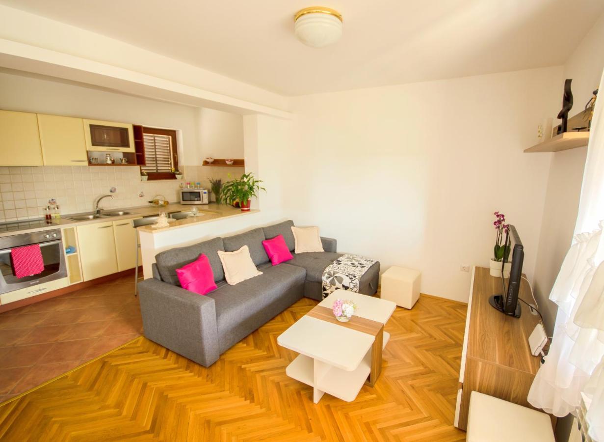Apartment Ivis Vinkuran Buitenkant foto