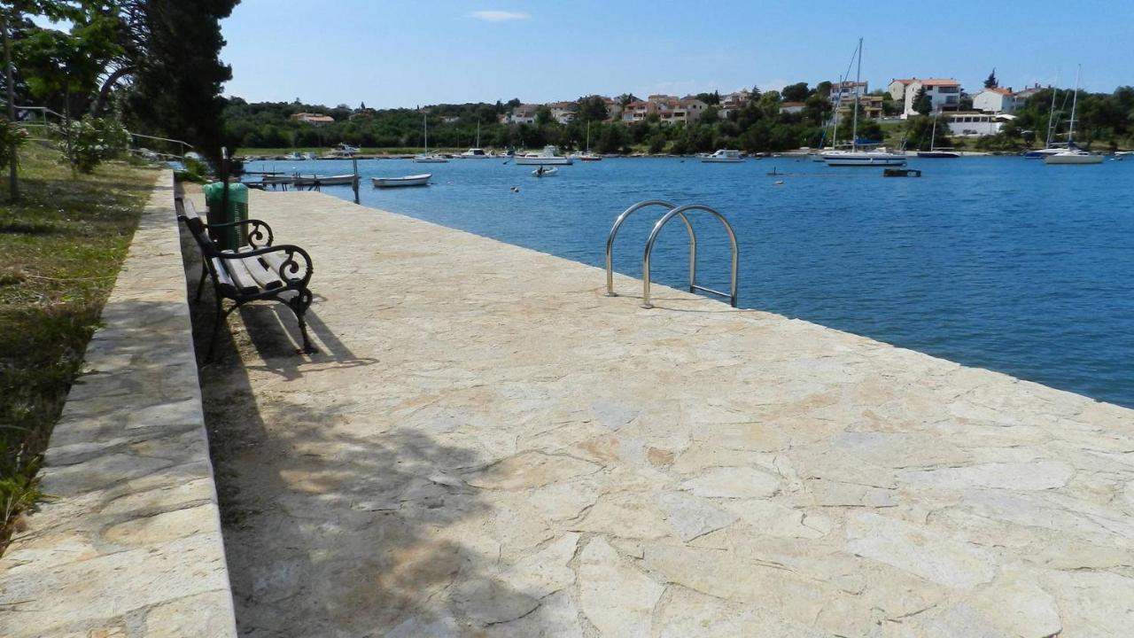 Apartment Ivis Vinkuran Buitenkant foto